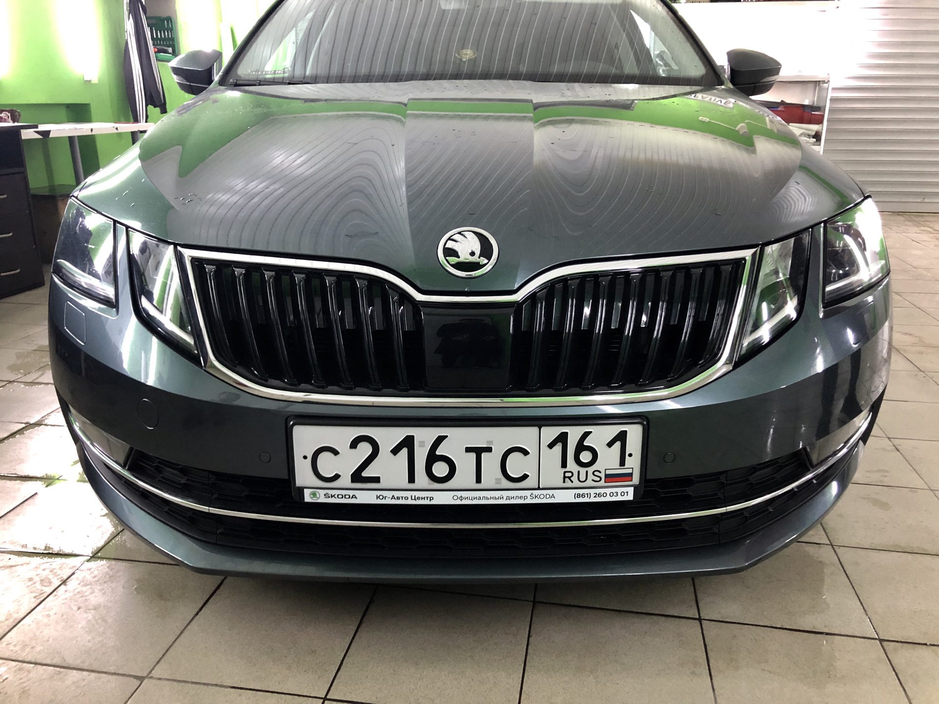 Запчасти шкода а7. Шкода а7 черная. Skoda Octavia mk3 a7. Шкода а7 черный сатин.