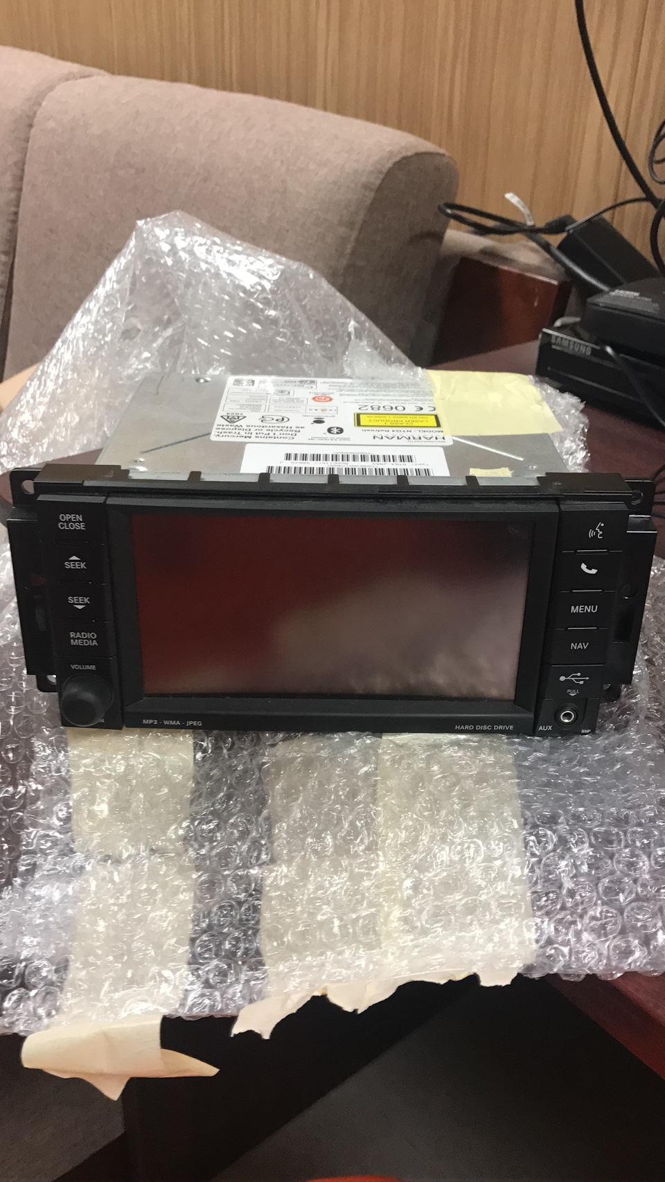 Установка магнитолы Jeep® 730N Harman Uconnect — Jeep Wrangler (JK), 3,8 л,  2008 года | своими руками | DRIVE2