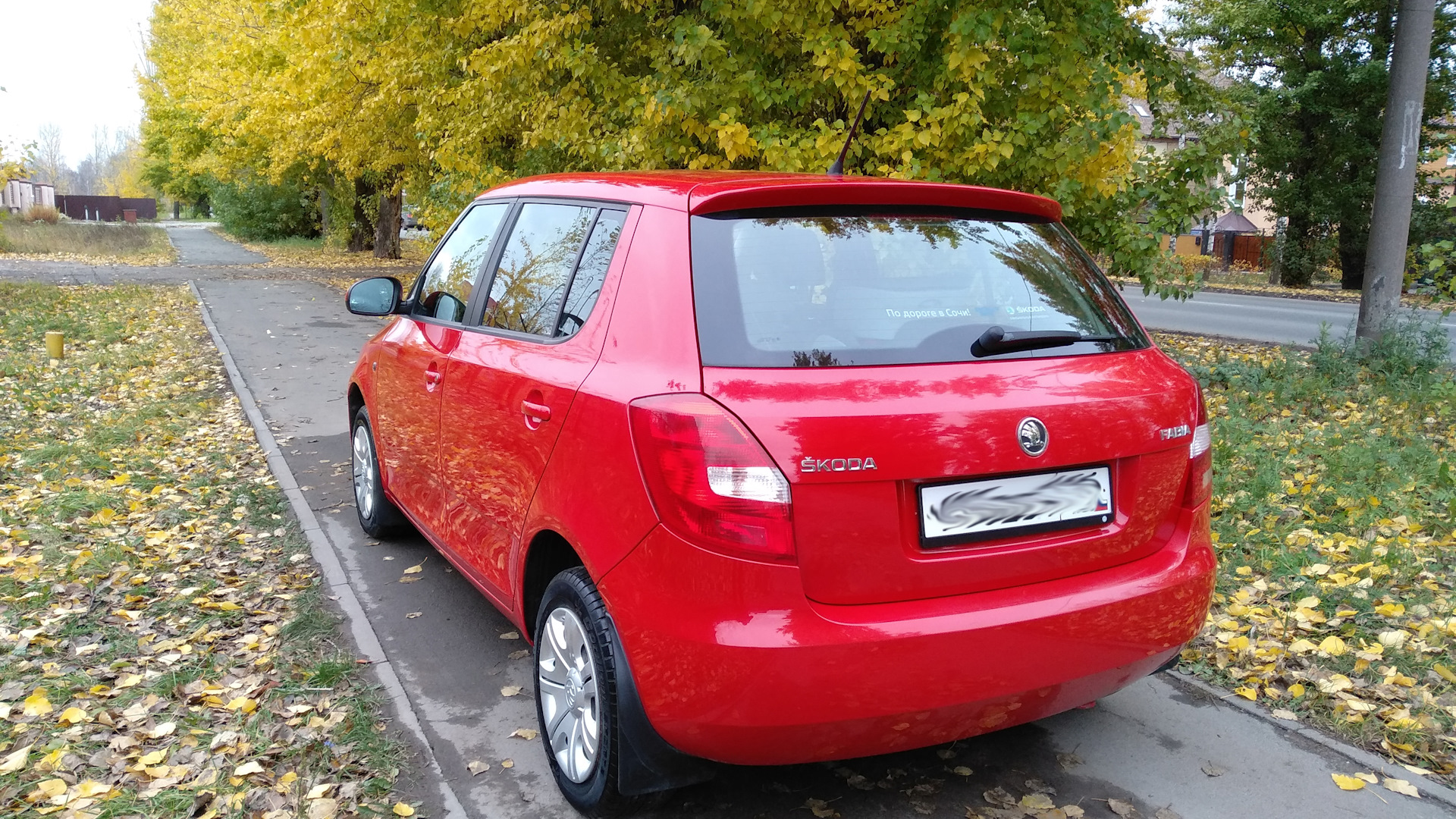 Skoda Fabia Mk2 1.2 бензиновый 2013 | 1.2 Божья Коровка на DRIVE2