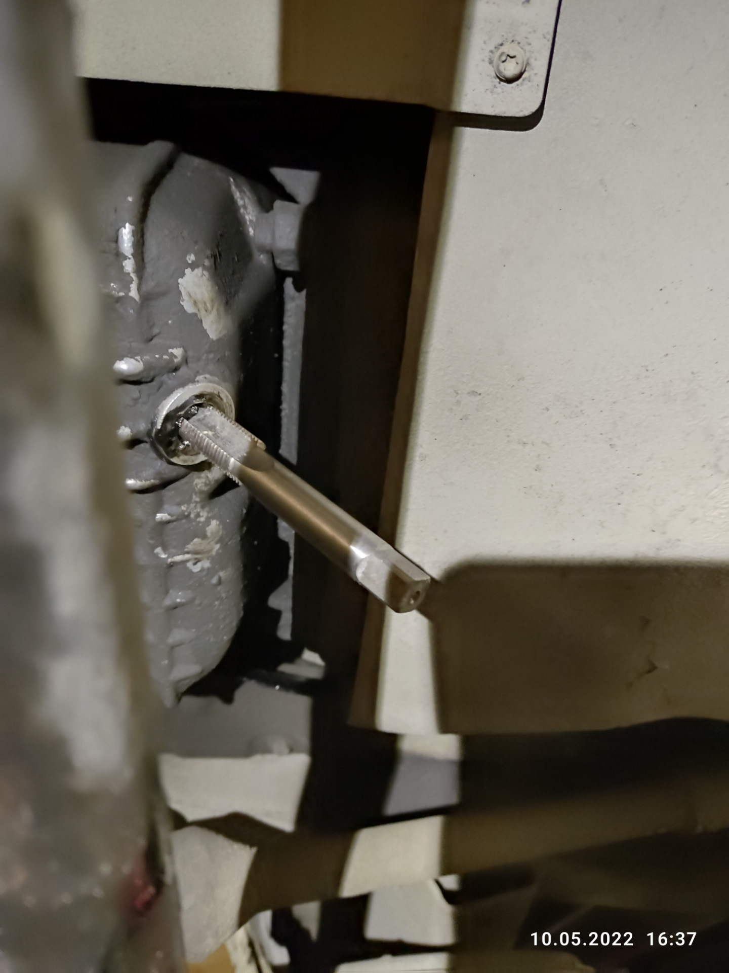 Очередное ТО, сорвал резьбу в поддоне — УАЗ Patriot, 2,2 л, 2012 года ...