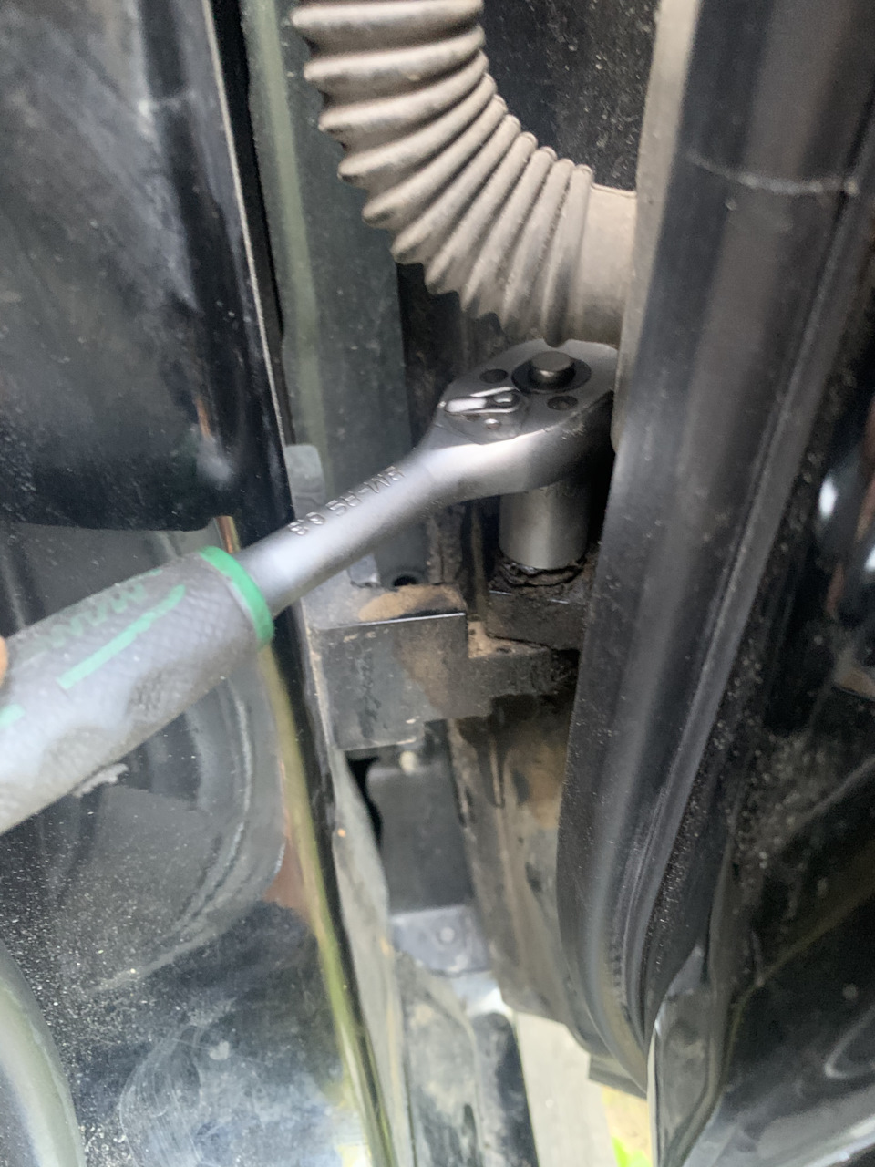 Замена дверной петли е60 — BMW 5 series (E60), 3 л, 2005 года | визит ...