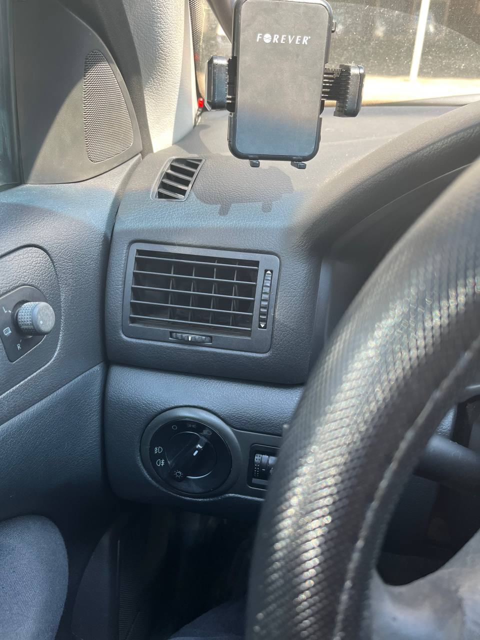 Замена дефлекторов вентиляции салона — Skoda Octavia A4 Mk1, 1,6 л ...