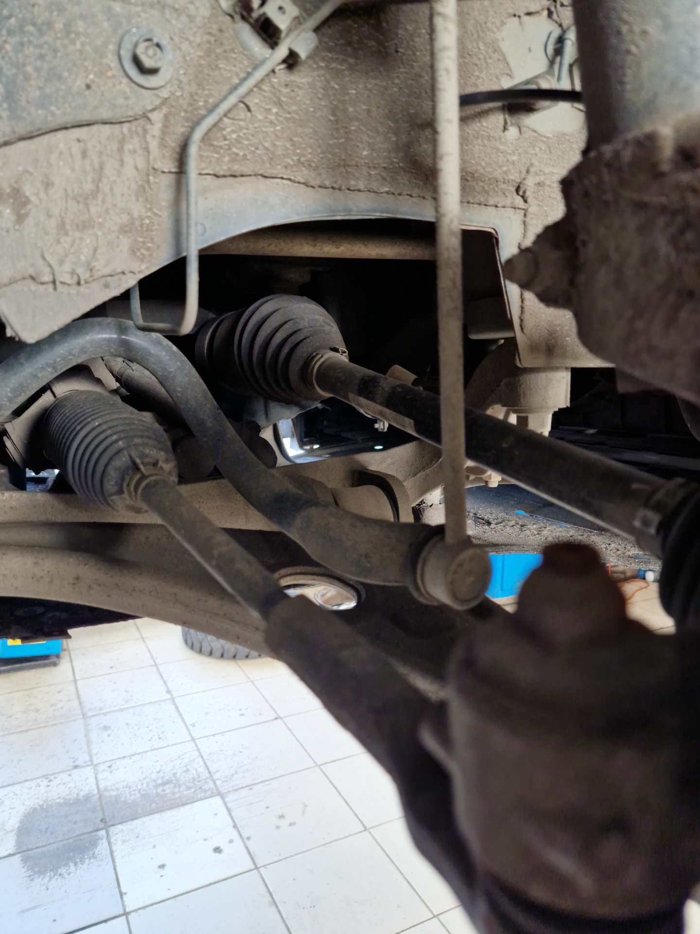 Фото в бортжурнале Hongqi E-QM5