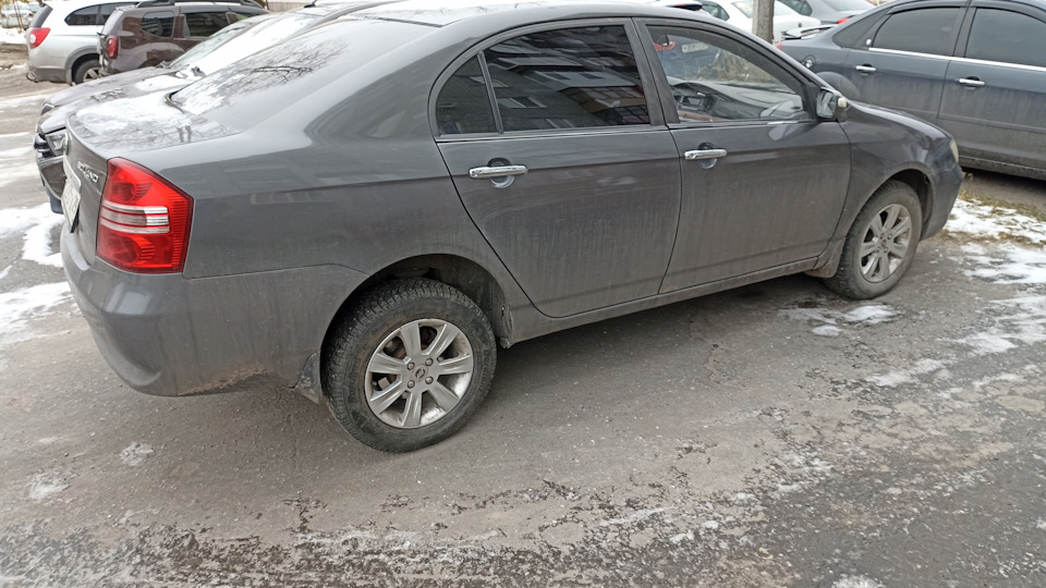 Lifan Solano Серый котик