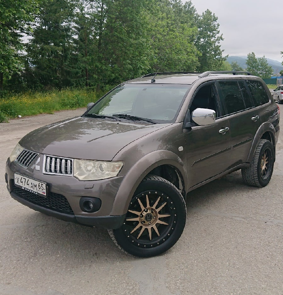 Шины и Диски на Pajero Sport 2 : R15, R16, R17, R18, R20 — Mitsubishi Pajero  Sport (2G), 2,5 л, 2011 года | колёсные диски | DRIVE2