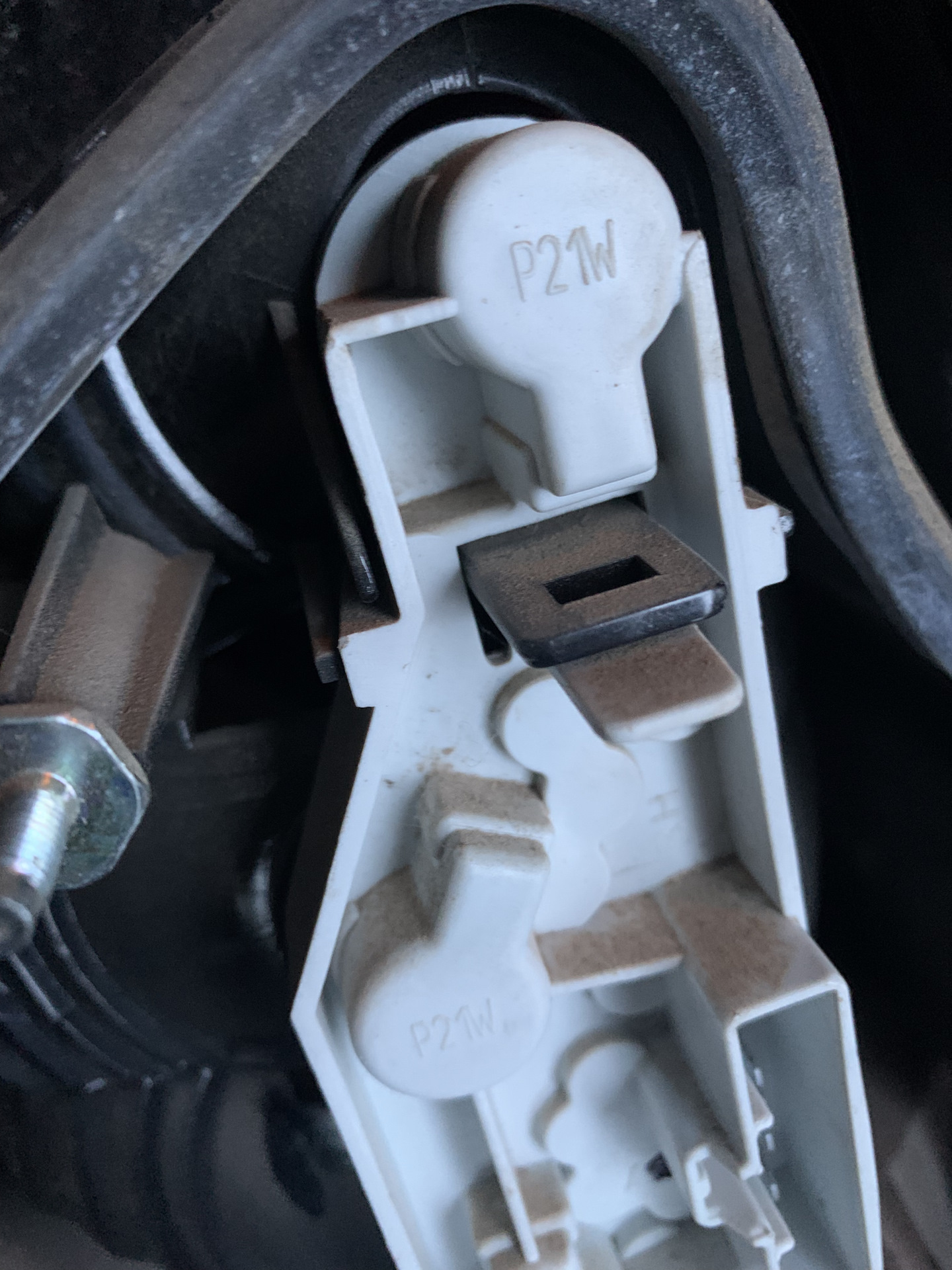 лампочки задних фонарей форд фокус 2 универсал. фонарь задний форд фокус 2 разбираем.