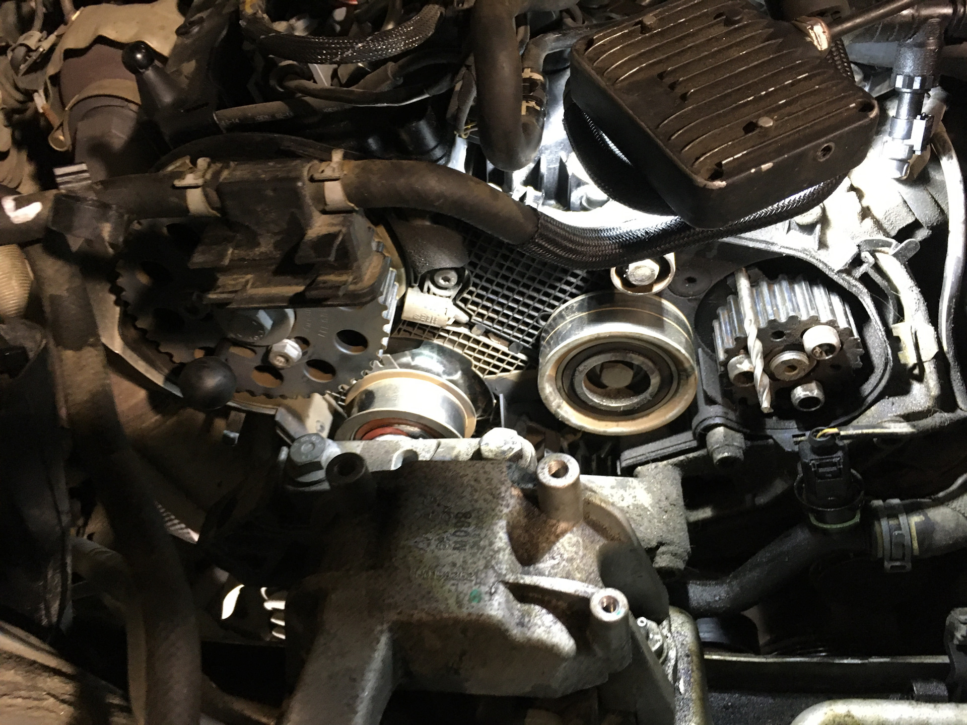 Замена комплекта ГРМ, топливного фильтраTiguan 5N2 2.0TDI (CLJA) — DRIVE2