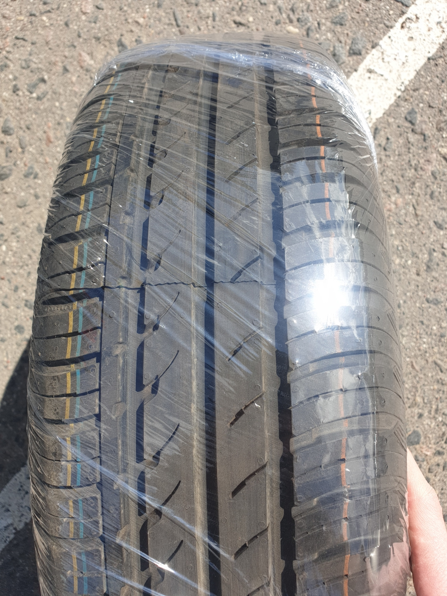 Континенталь конти 7. Континенталь викинг 7. 265/65r17 116t continental viking contact 7 suv фрик. Michelin pilot exalto pe2. Континенталь конти 7.