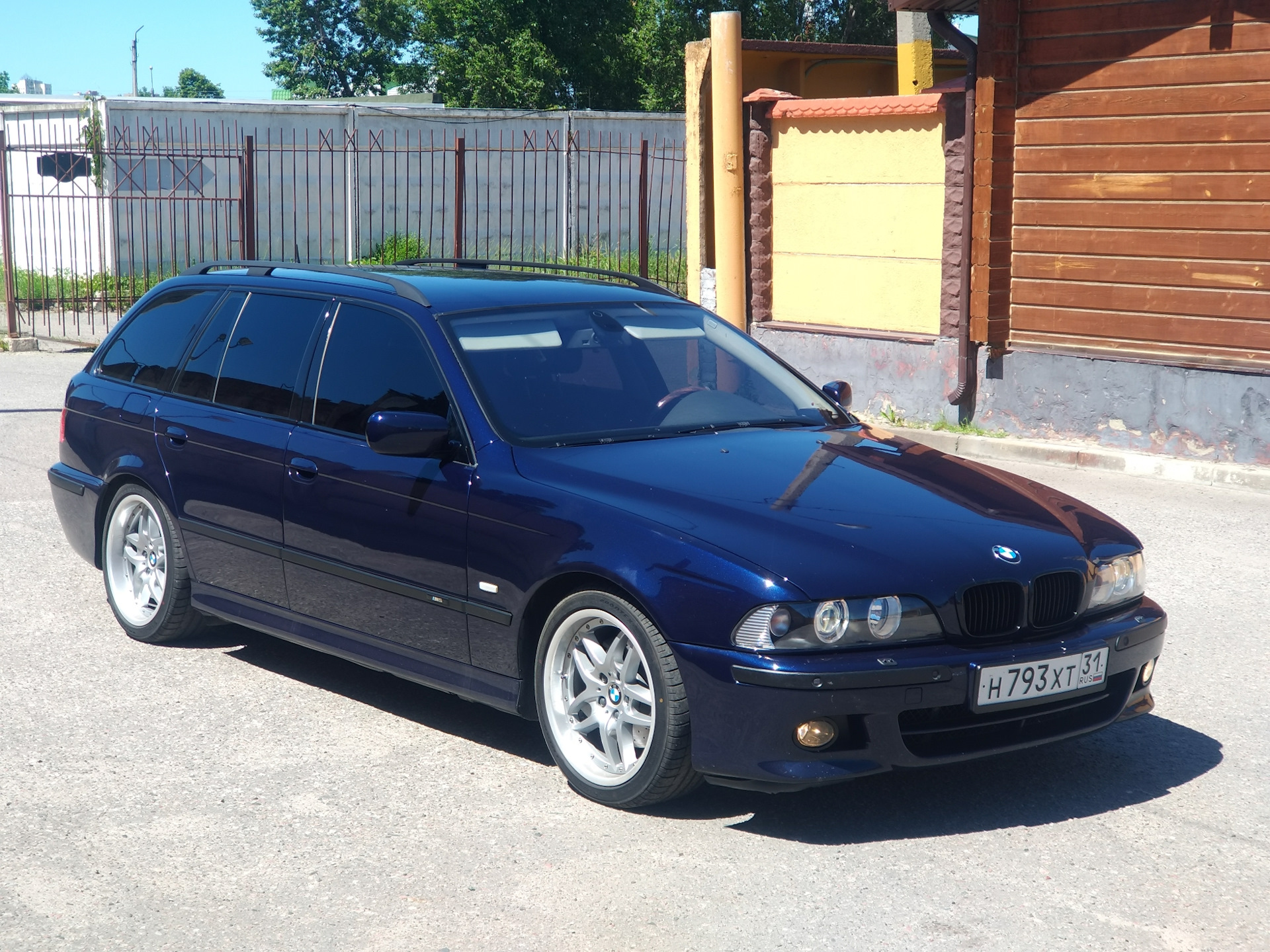 BMW e39 Touring бокс