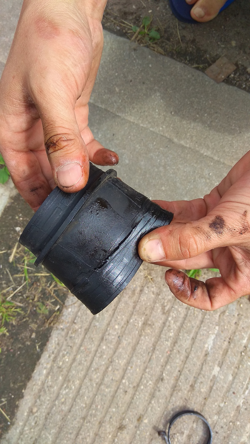 Масло на турбине — Volkswagen Tiguan (1G), 2 л, 2010 года | поломка ...