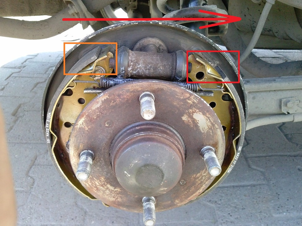 Как самому заменить задние тормозные колодки Замена масла, фильтров и задних колодок. - Nissan Almera Classic (B10), 1,6 л, 2