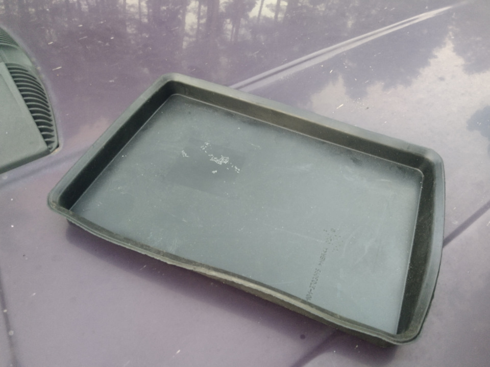 Поддон под аккумулятор ВАЗ 2104 — Lada 21043, 1,5 л, 2003 года ...