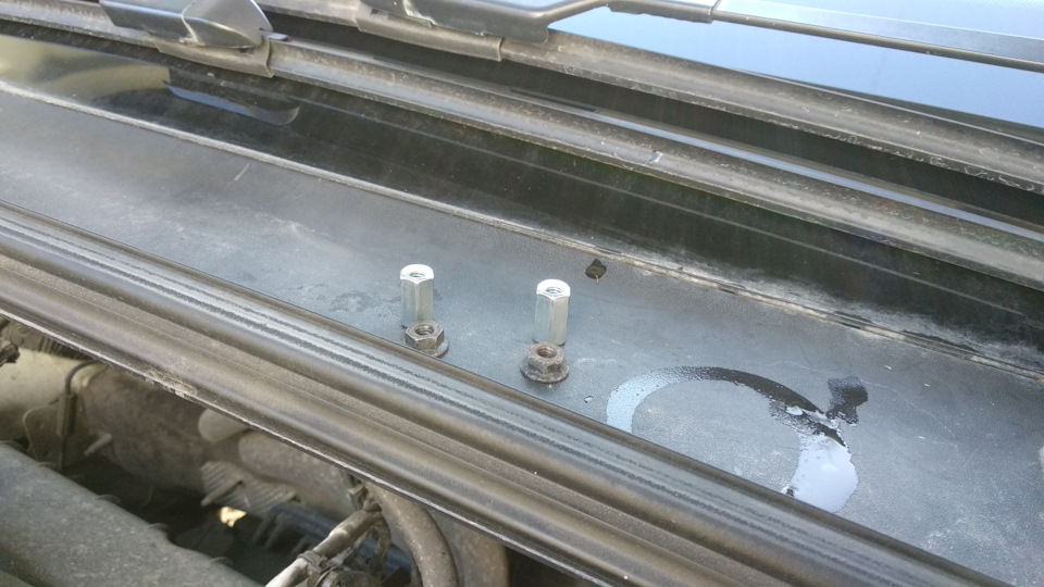 Замена родных гаек крепления АКБ на соединительные гайки — Ford Focus ...