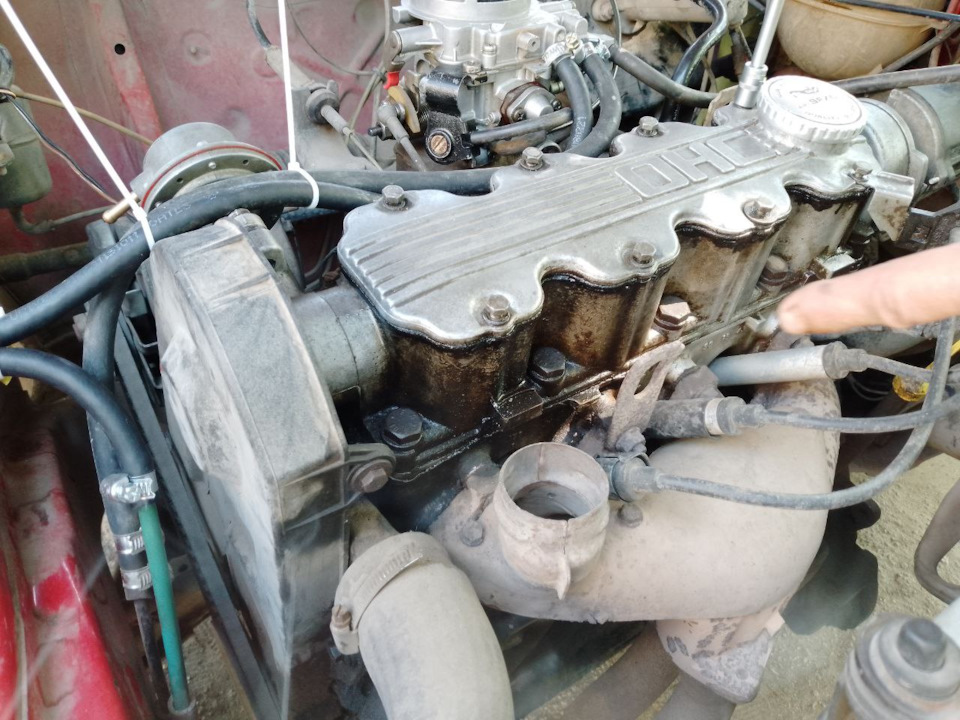 Замена прокладки под клапанной крышкой. — Opel Kadett E, 1,3 л, 1987 ...