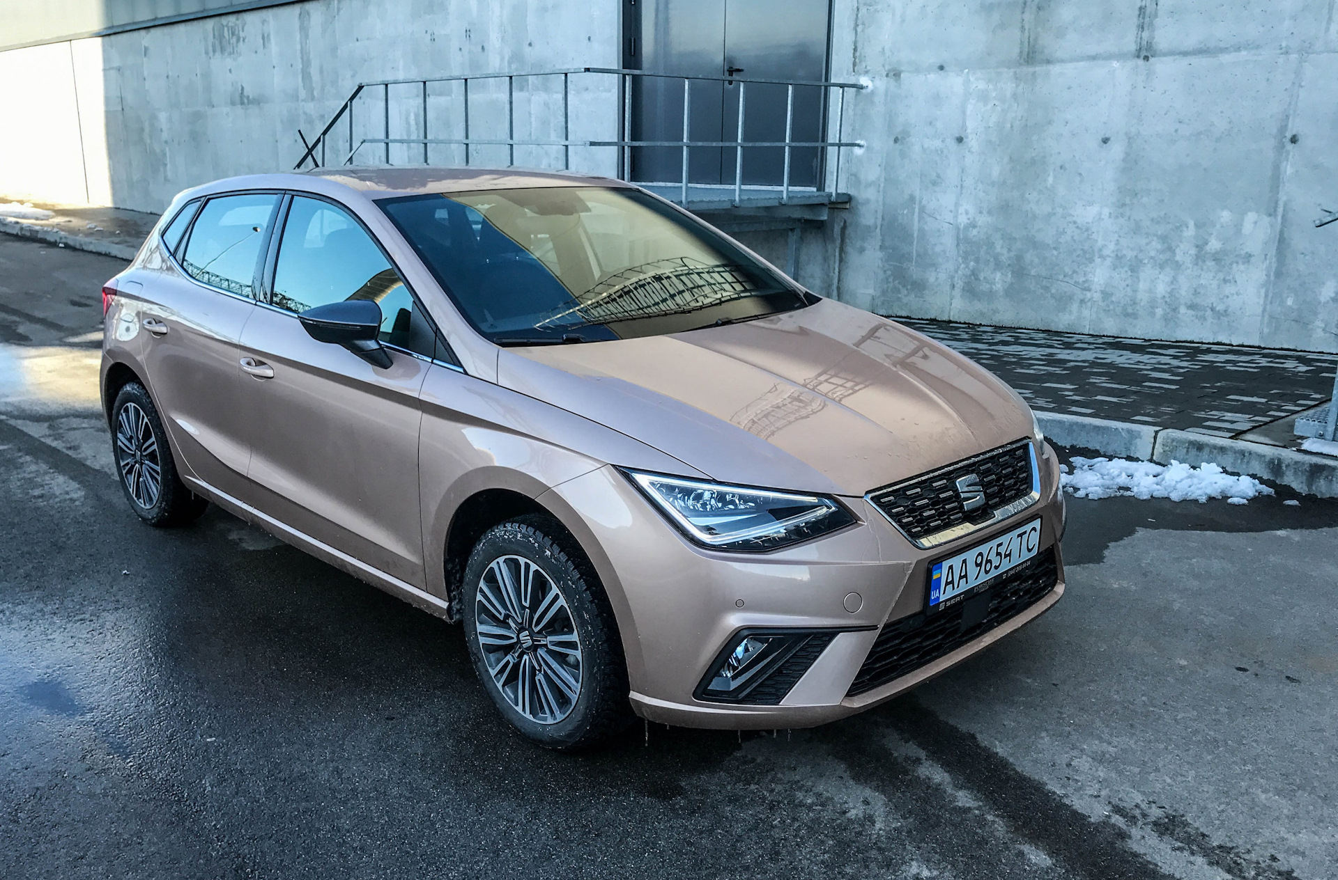 Тест-драйв Seat Ibiza 1.0 TSI: пудреница — «Тест-драйвы» на DRIVE2