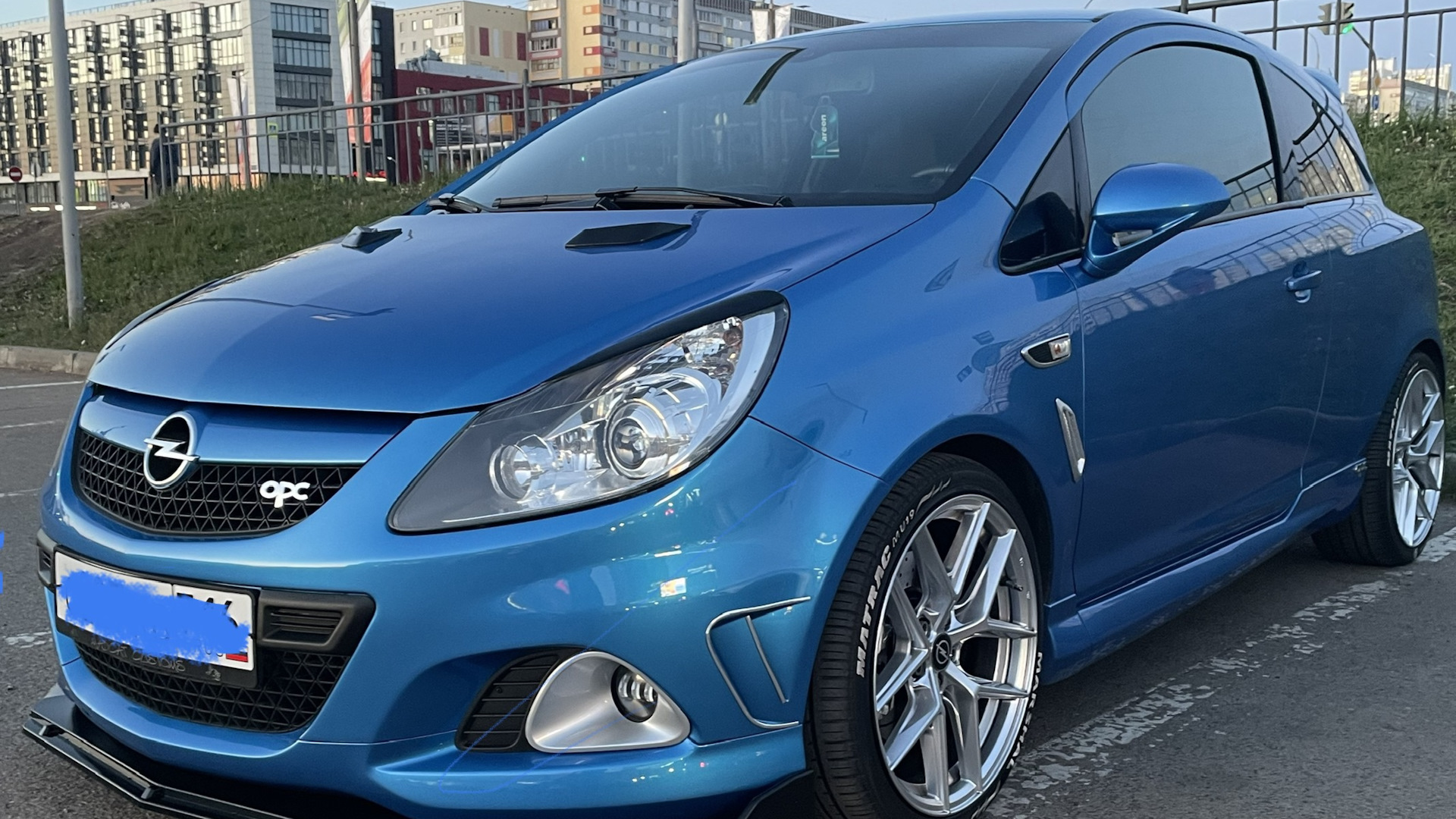 Opel Corsa D OPC 1.6 бензиновый 2008 | Ярко синий на DRIVE2