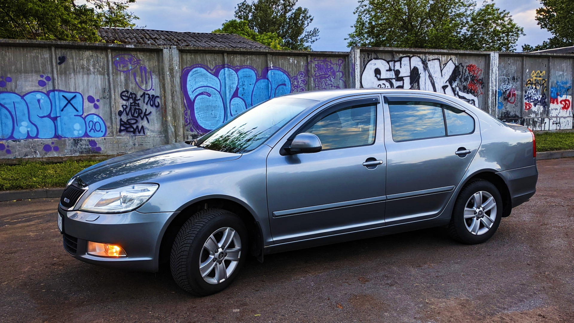 Skoda Octavia A5 Mk2 1.6 бензиновый 2012 | Steel Grey Metallic на DRIVE2