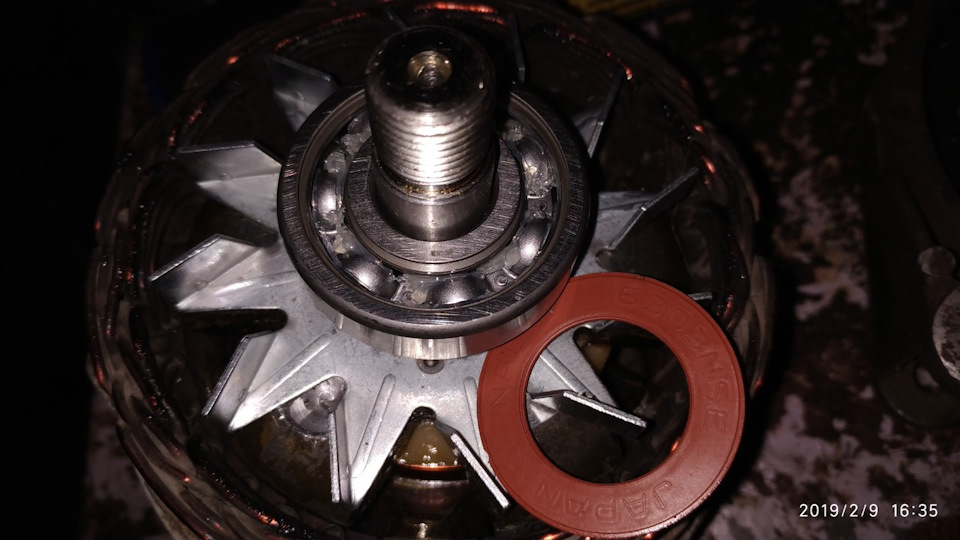 смазки в японском так же мало как и в нашем. ну дают а. — Lada Granta