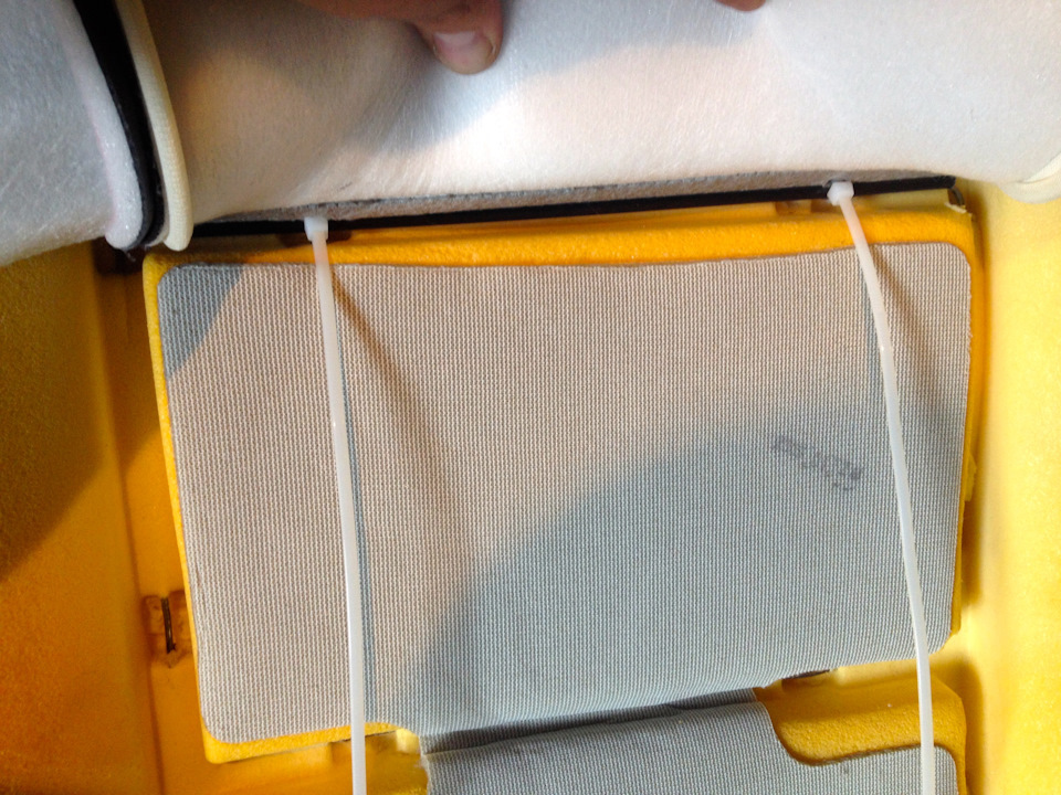 Натягиваем спинку, я затягивал туго. — Volvo C30