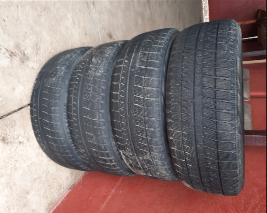 Шины зимние нешипованные Bridgestone 185/60 R15, штампованные диски ...