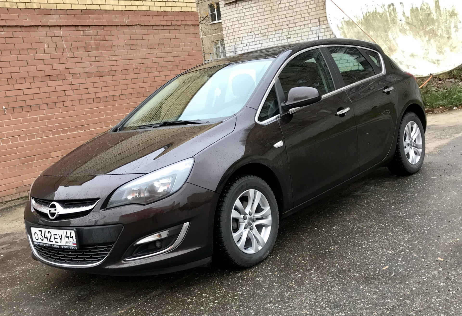 1.6 автомат отзывы. Opel Astra 1.4 Turbo 2013. Opel Astra j 1.4. Opel Astra j 1.6. Opel Astra j 1.4 Turbo 2011.