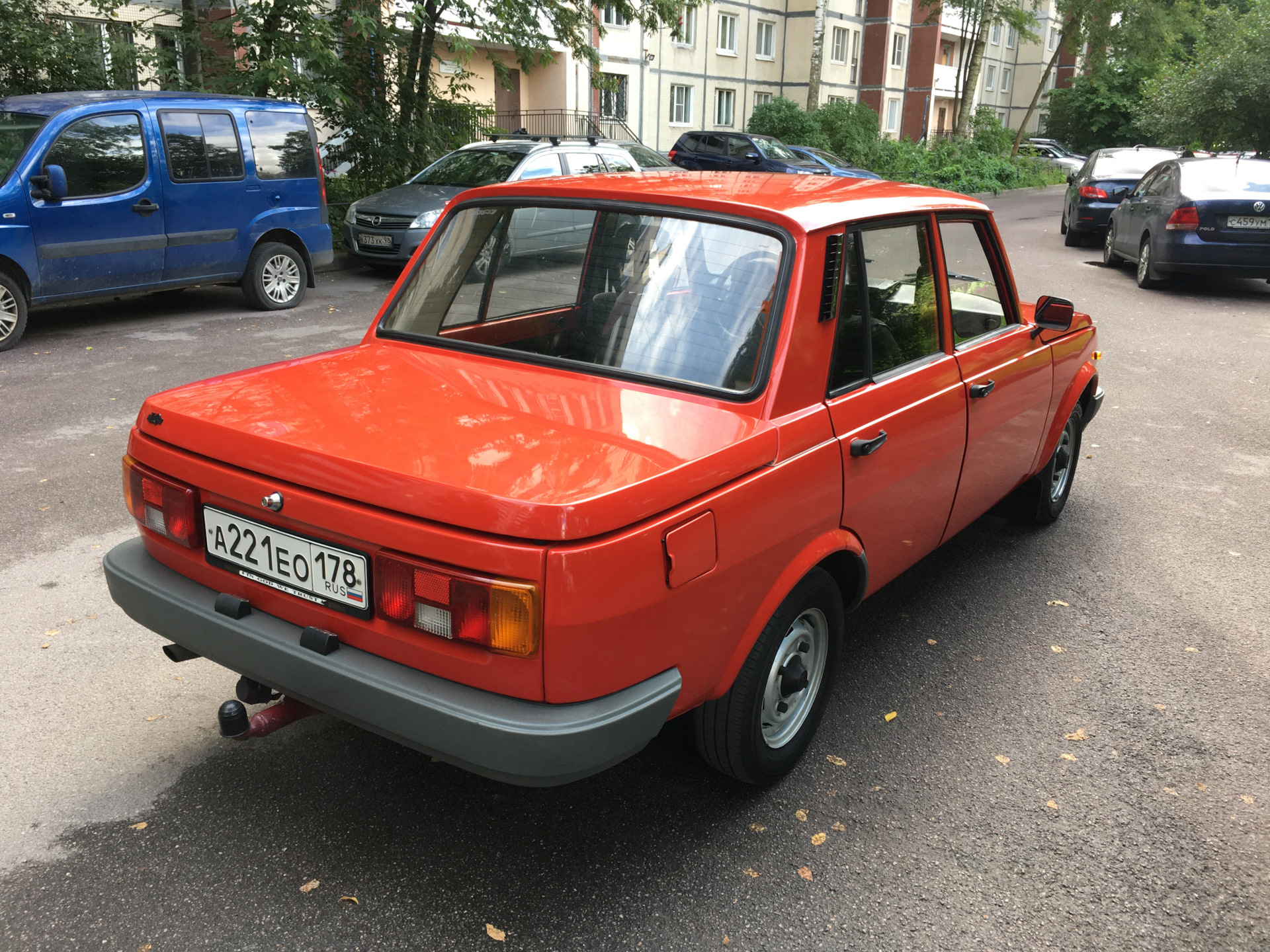 Автомобиль Wartburg 353