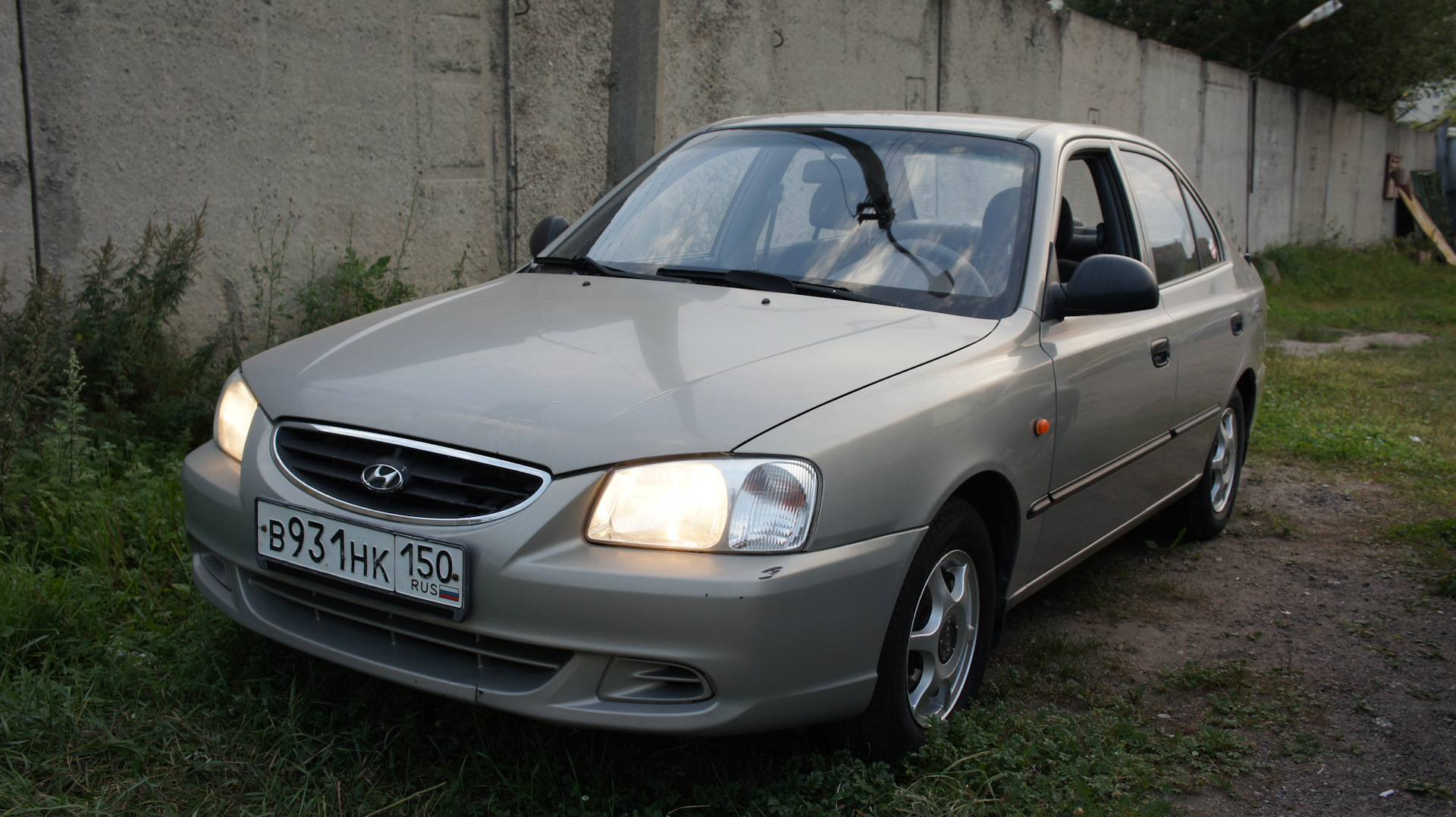 Как выглядит моторчик омывателя на киа рио - фото