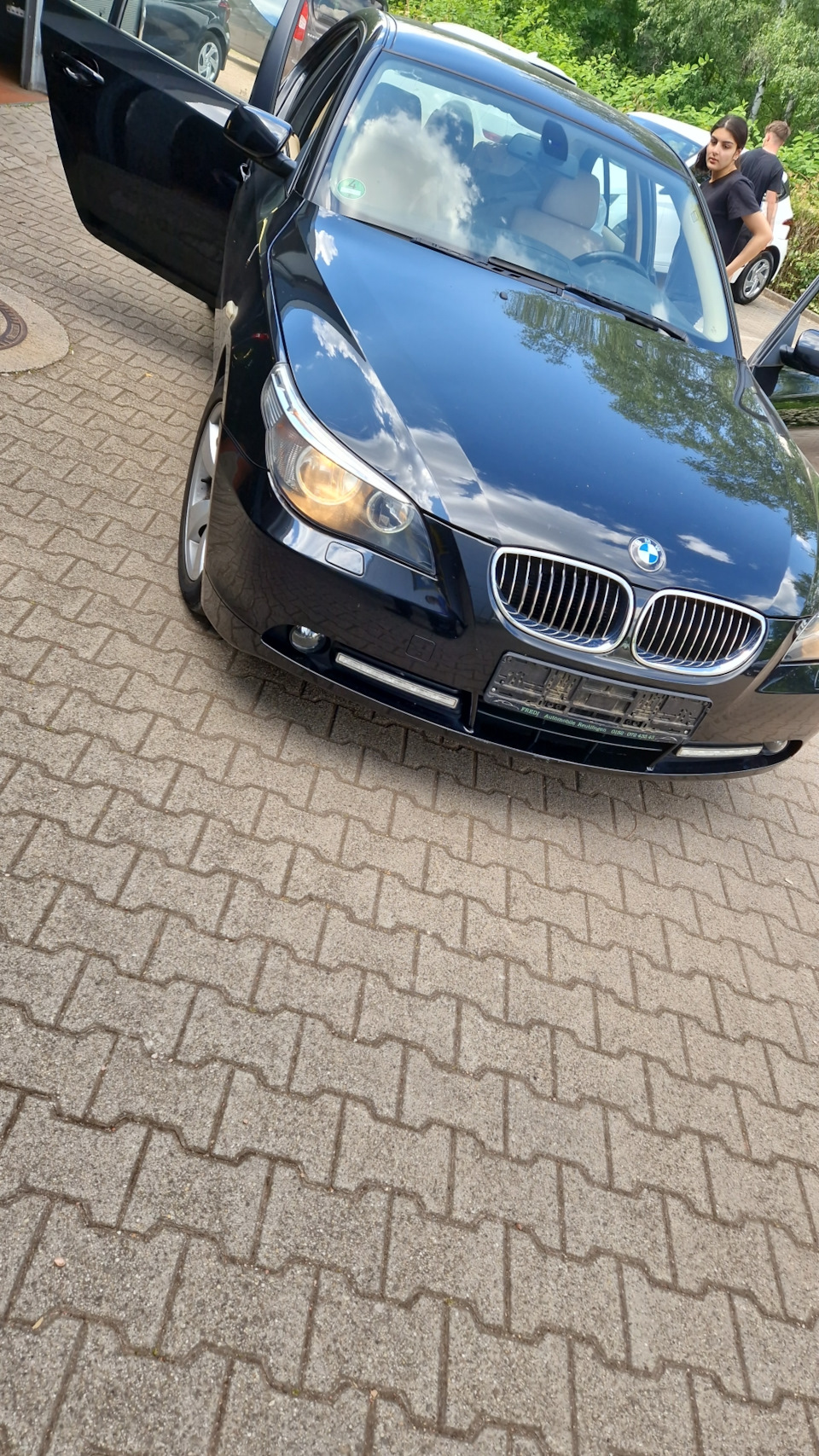 Сетка в багажнике справа, запасной ключ — BMW 5 series (E60), 2,5 л, 2007  года | аксессуары | DRIVE2