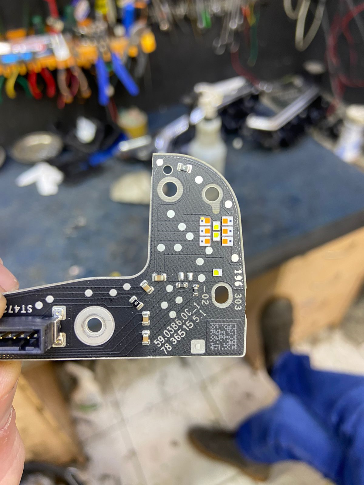 ПОМОГИ! Диоды в фарах — Audi A6 (C7), 3 л, 2015 года | электроника | DRIVE2