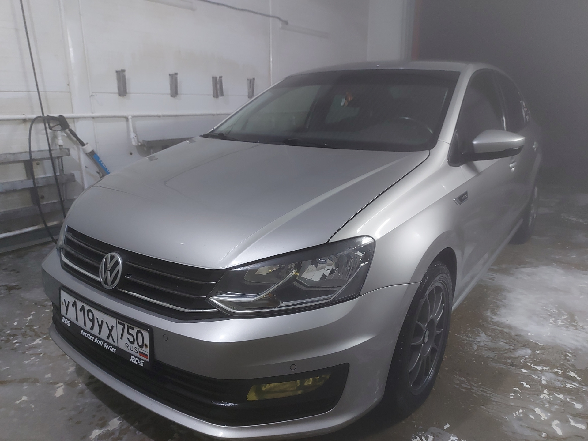 Дхо — Volkswagen Polo Sedan, 1,4 л, 2019 года | наблюдение | DRIVE2