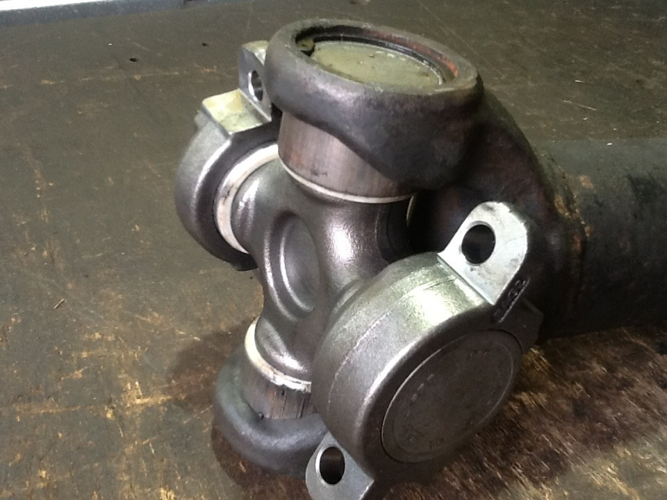 карданный вал скания. карданный вал скания. межосевой кардан скания р380. вал карданный на скания p114. вал карданный скания p124.