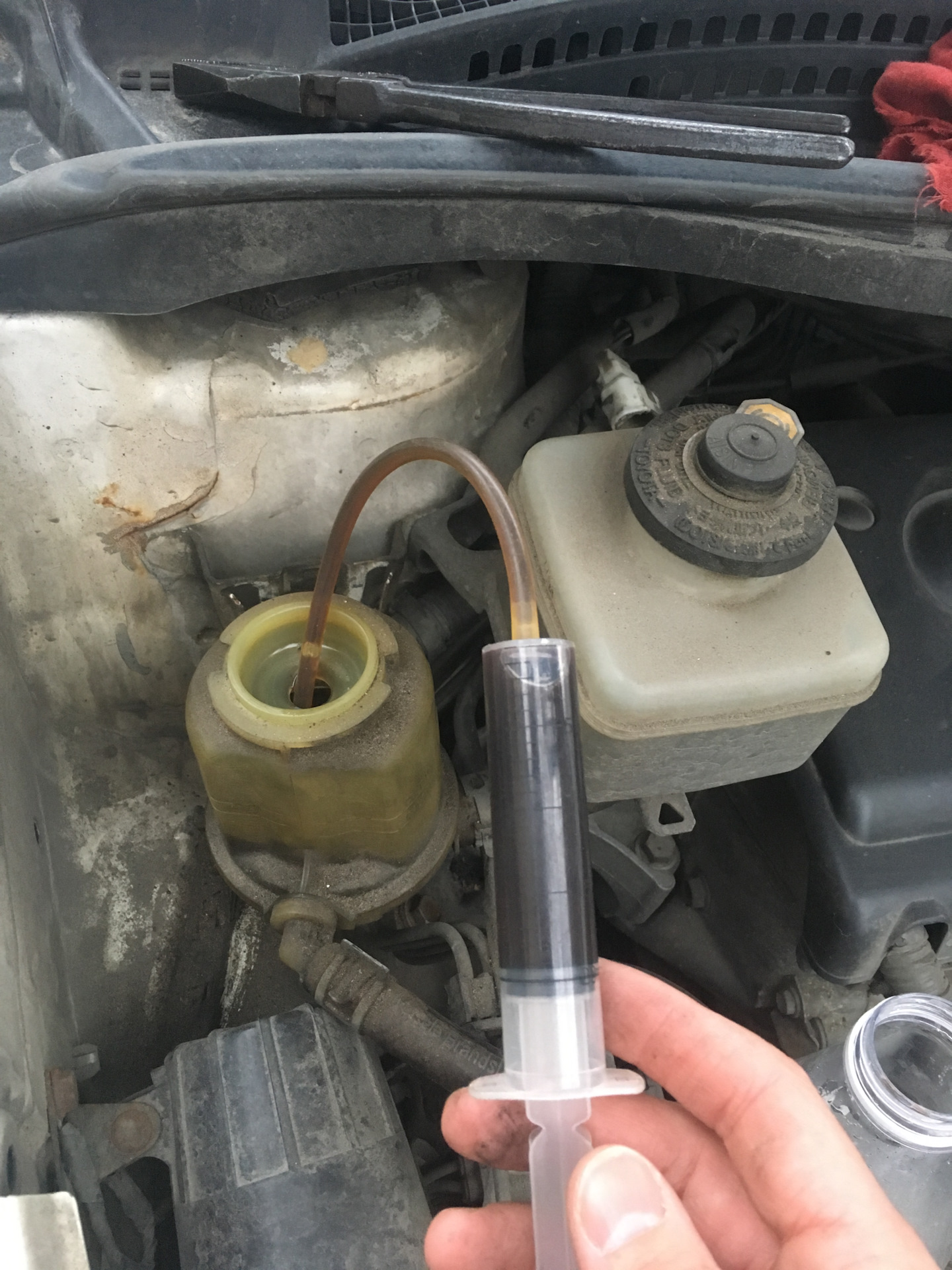 Пробка акпп toyota. Toyota ist гур. Тойота пикник сливная пробка коробки двигатель 3 с. Сливная пробка на тойота витц 2001. Замена масла ипсум.