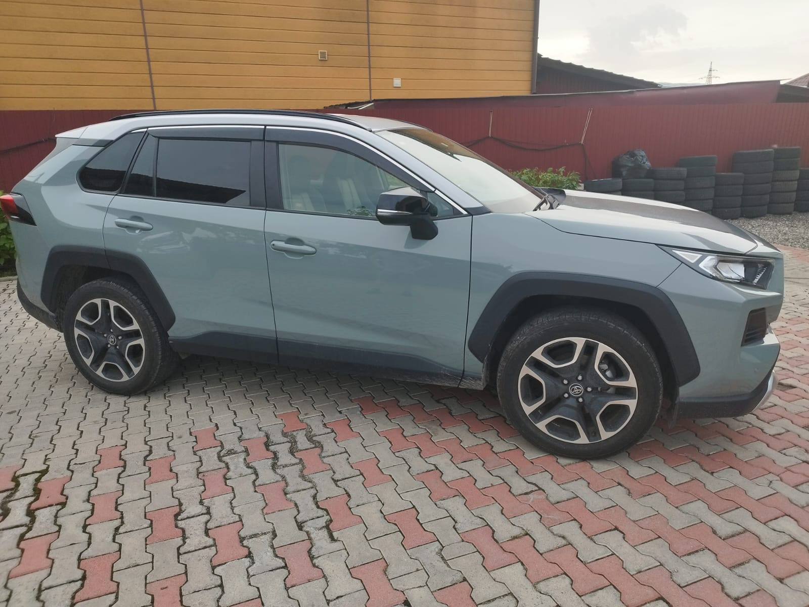 Ваше мнение. Не нравятся мне эти колеса (диски) — Toyota RAV4 (5G), 2 л,  2019 года | колёсные диски | DRIVE2