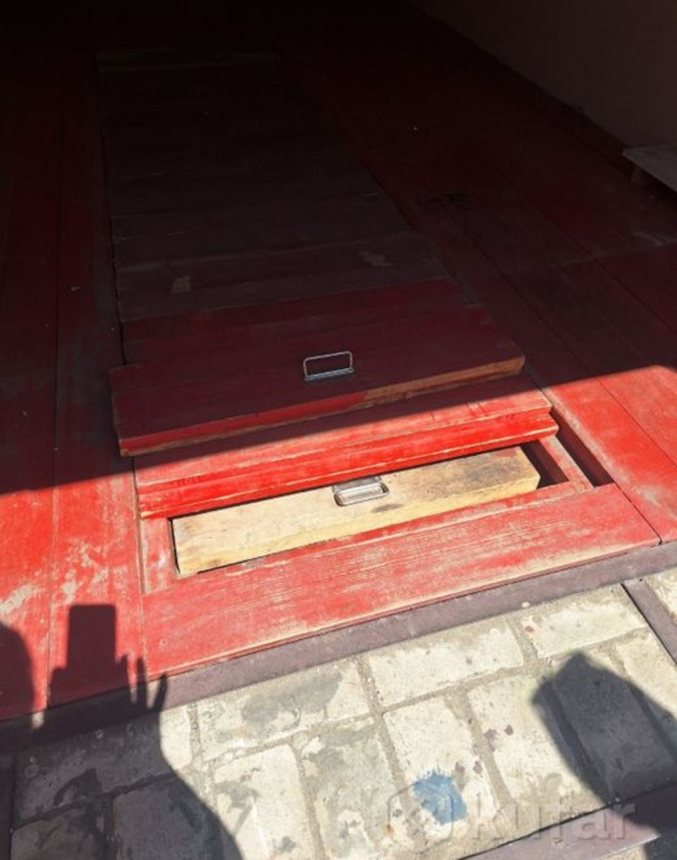 4. Яма закрыта 2 рядами досок, очень по хозяйски) — BMW 5 series (E60)