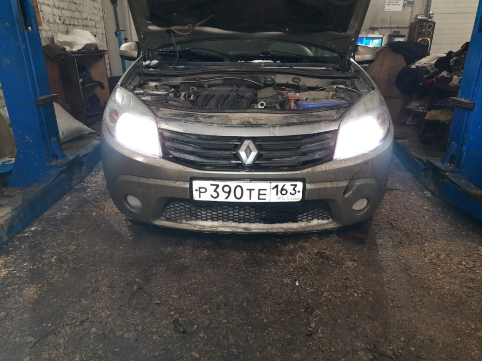 Лампочки в Фары — Renault Sandero 1G, 1,6 л, 2012 года | аксессуары ...
