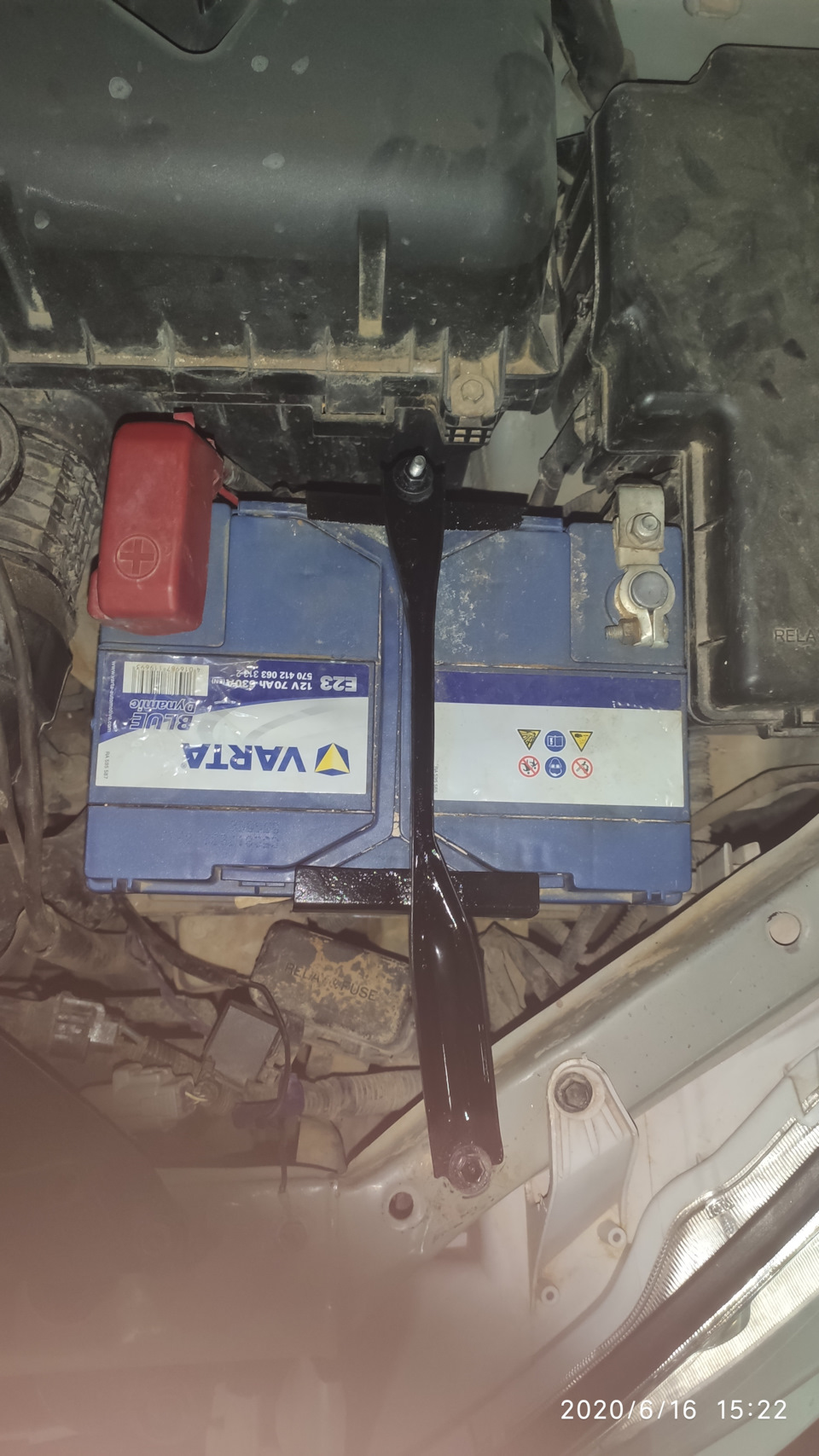 Как снять аккумулятор с тойота камри Покраска крепления аккумулятора - Toyota Camry (XV30), 3 л, 2006 года своими рук