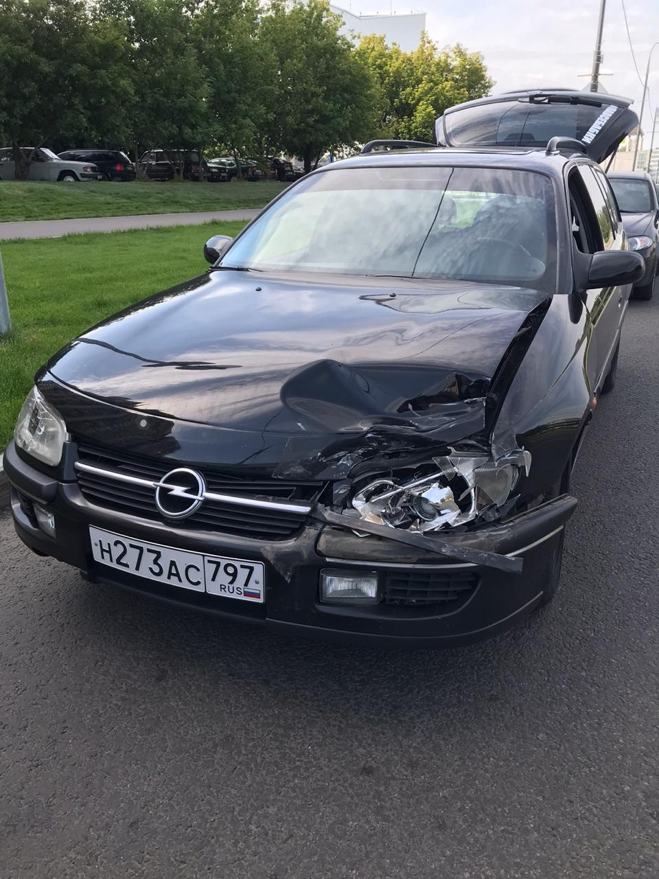 первое дтп за долгие годы или новые локации авторазборок — Opel Omega B, 2  л, 1999 года | ДТП | DRIVE2