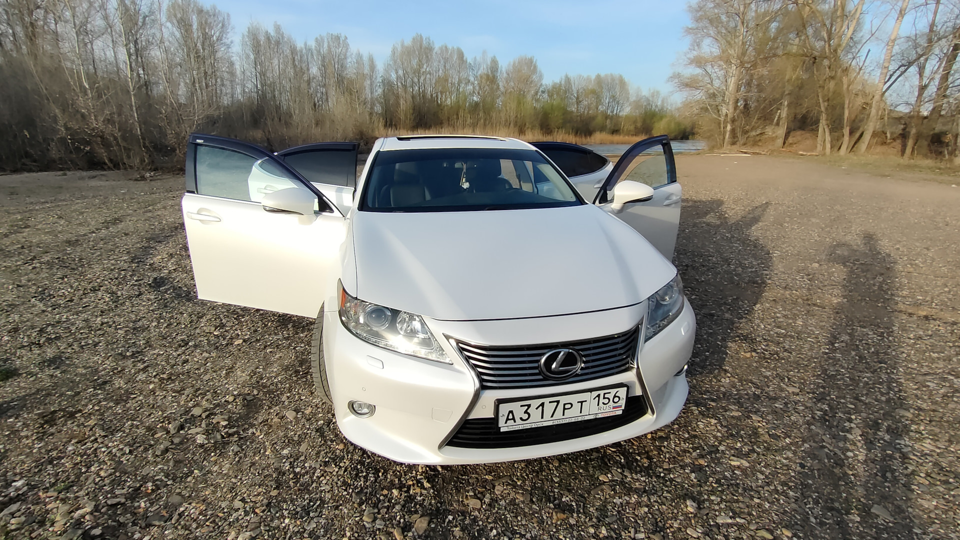 Lexus ES (XV60) 2.5 бензиновый 2014 | Белый перламутр на DRIVE2