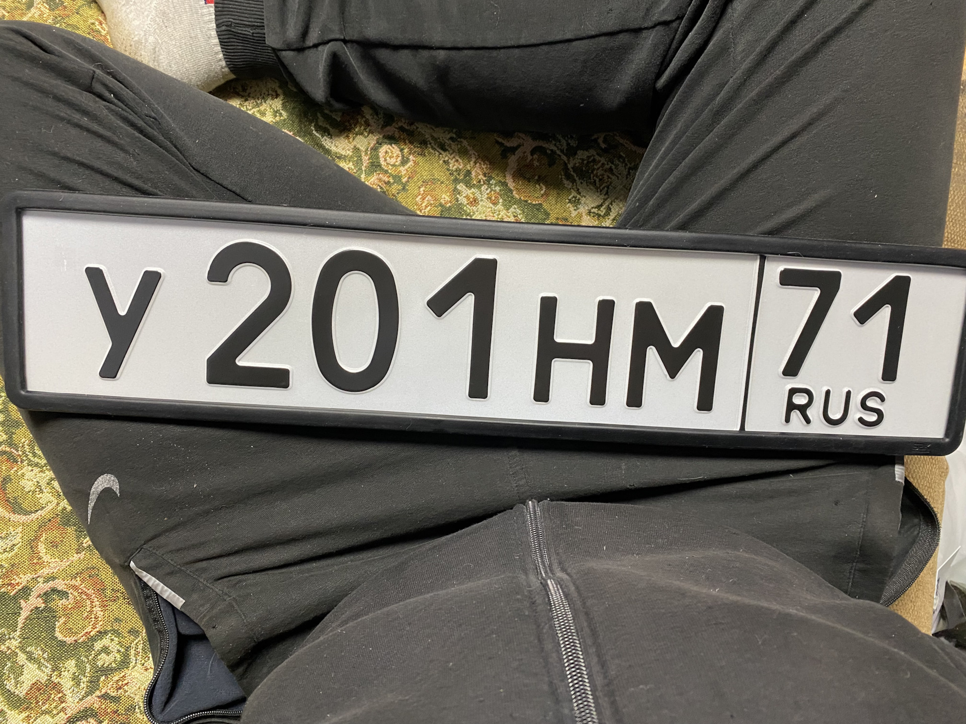 Номера без флага и отверстий — Volkswagen Polo Sedan, 1,6 л, 2014 года ...