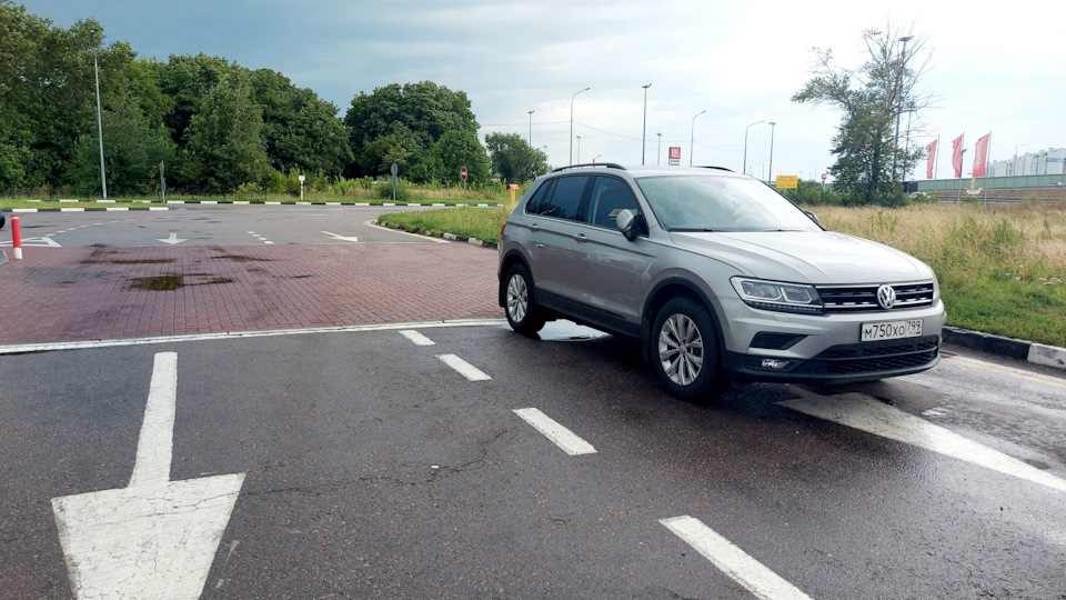 Замена тормозных колодок Volkswagen Tiguan на керамические — Volkswagen ...
