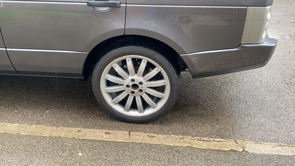 R22 на лето — Land Rover Range Rover (3G), 3 л, 2005 года | шины | DRIVE2