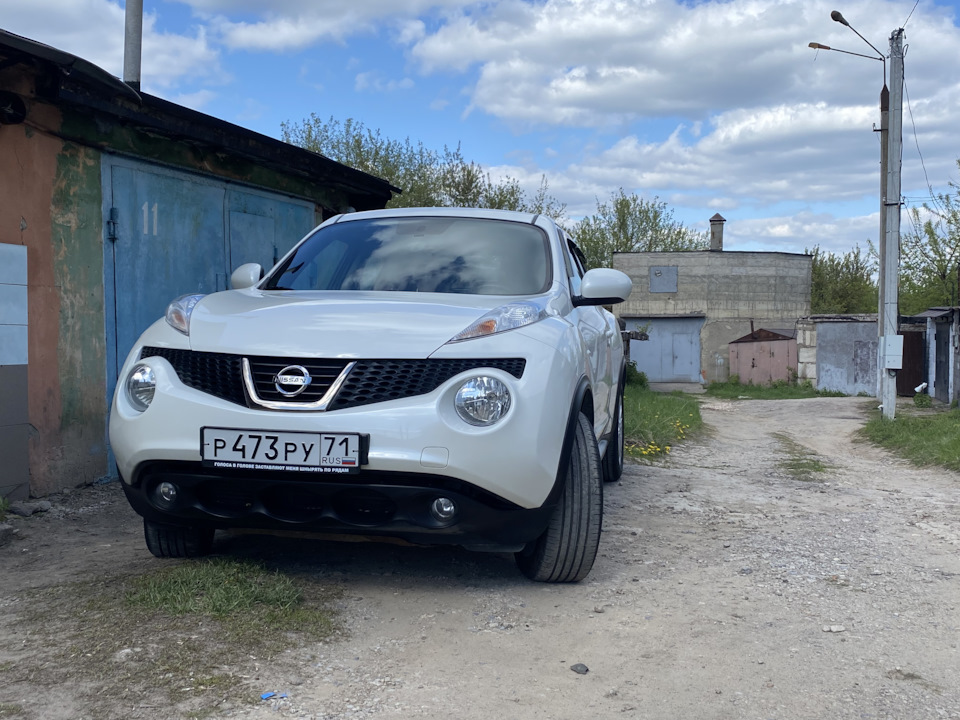 Nissan Juke белый перламутр