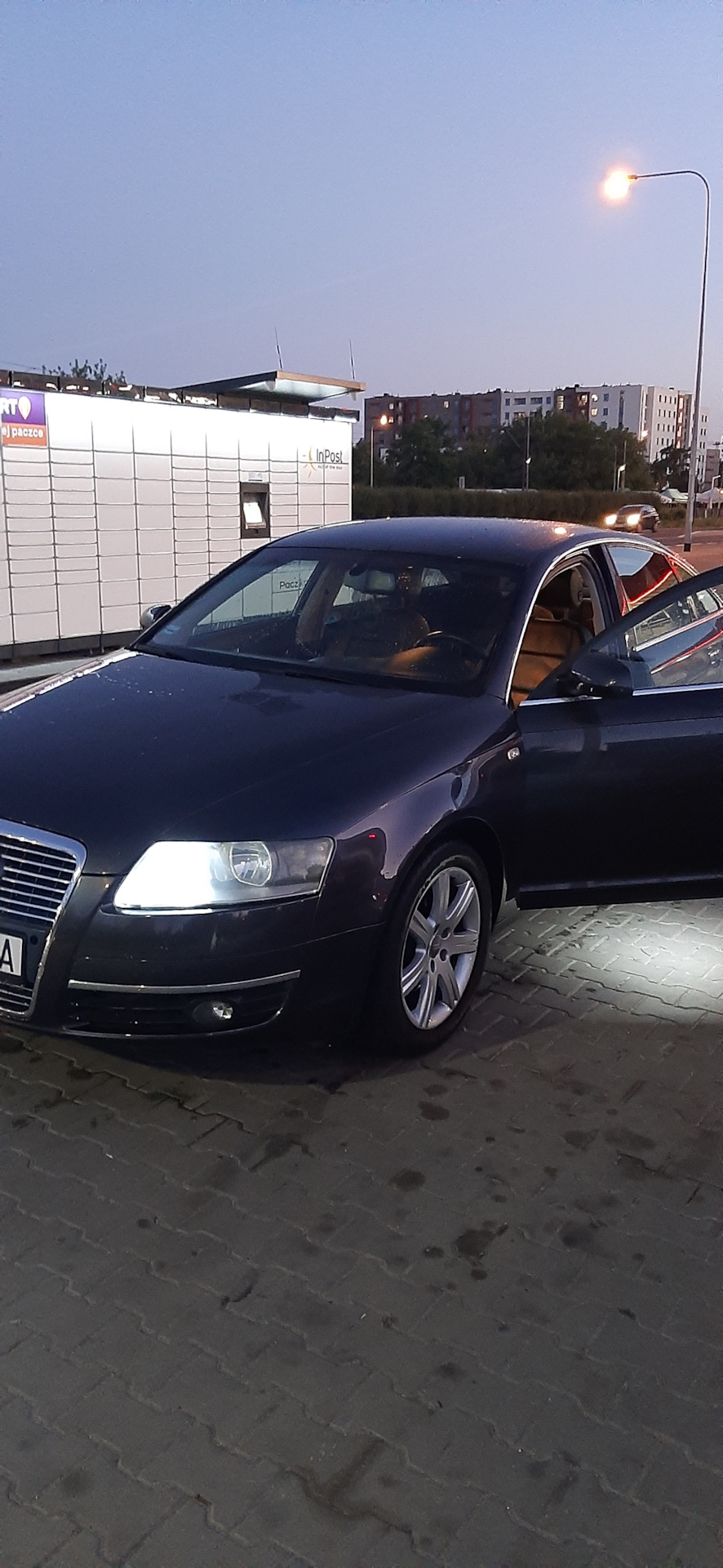 Поставил LED подсветку в двери и подсветку номера. — Audi A6 (C6), 3 л ...