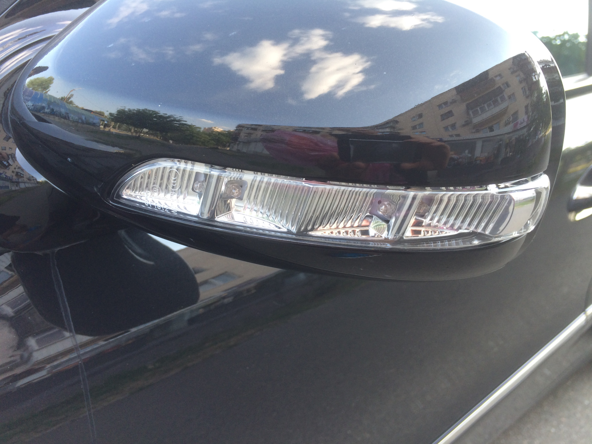 Замена повторителя поворота в левом зеркале — Mercedes-Benz E-class ...