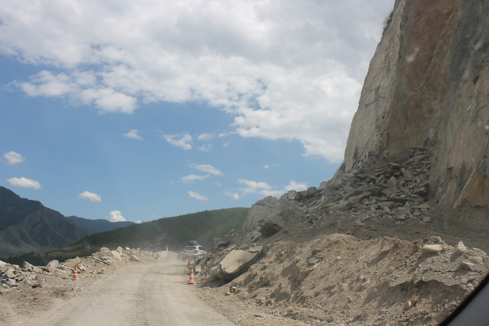 Местами Чуйский тракт ремонтируют, но в остальном асфальт отличный. — Hyundai Creta (1G)