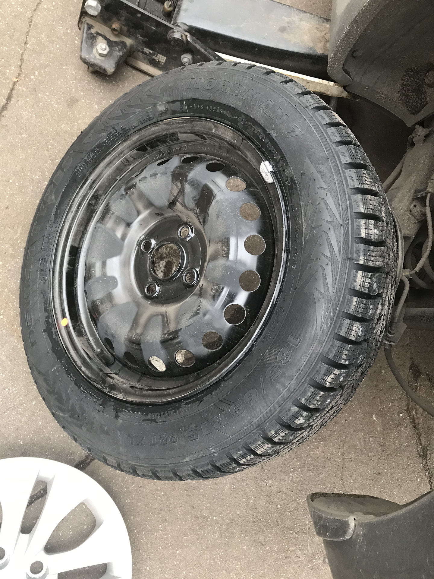 "Зимние Тапки"! — KIA Rio X-Line, 1,6 л, 2018 года | шины | DRIVE2