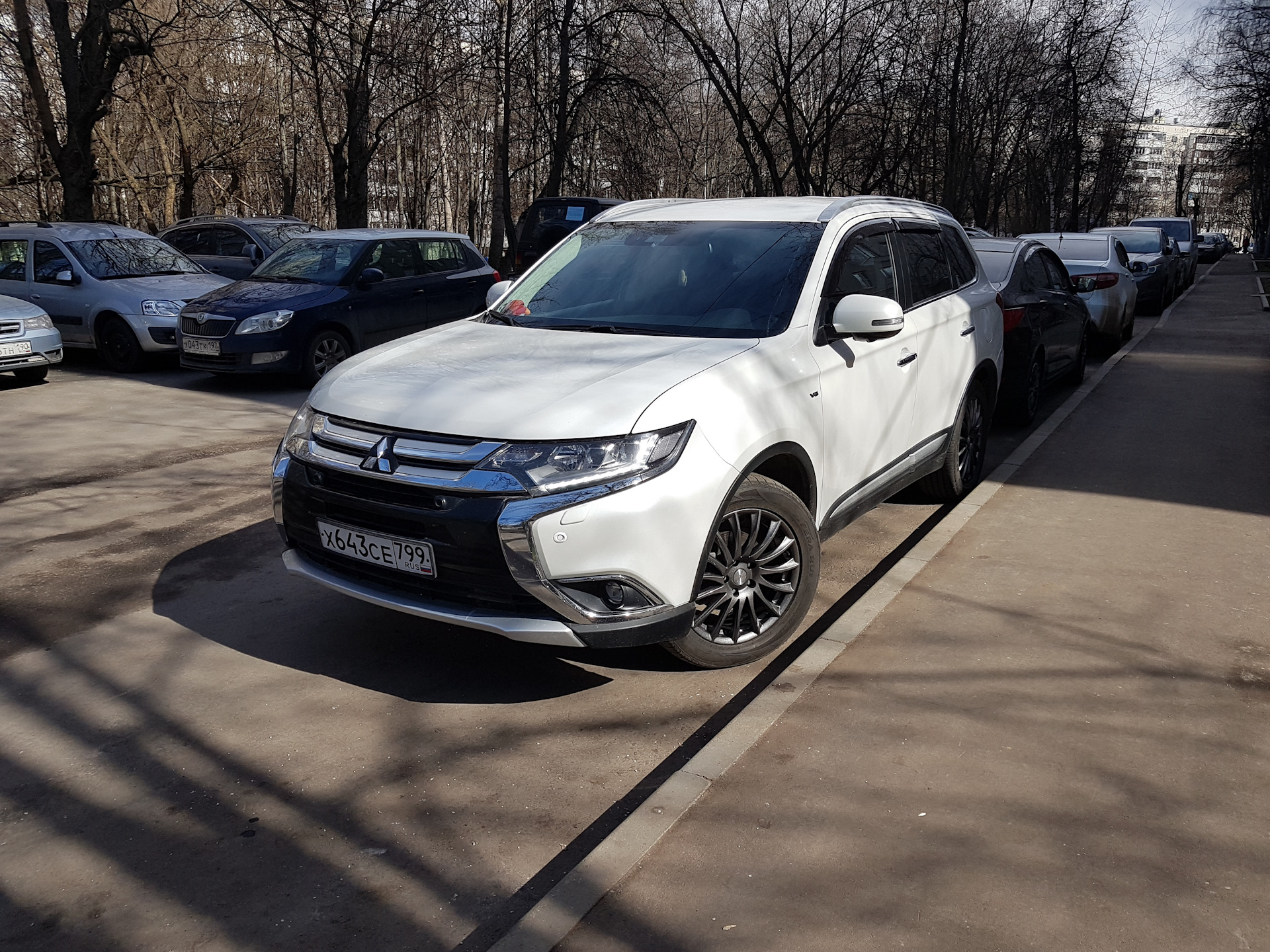 Диски Skad Валенсия Графит — Mitsubishi Outlander (3G), 3 л, 2018 года |  колёсные диски | DRIVE2