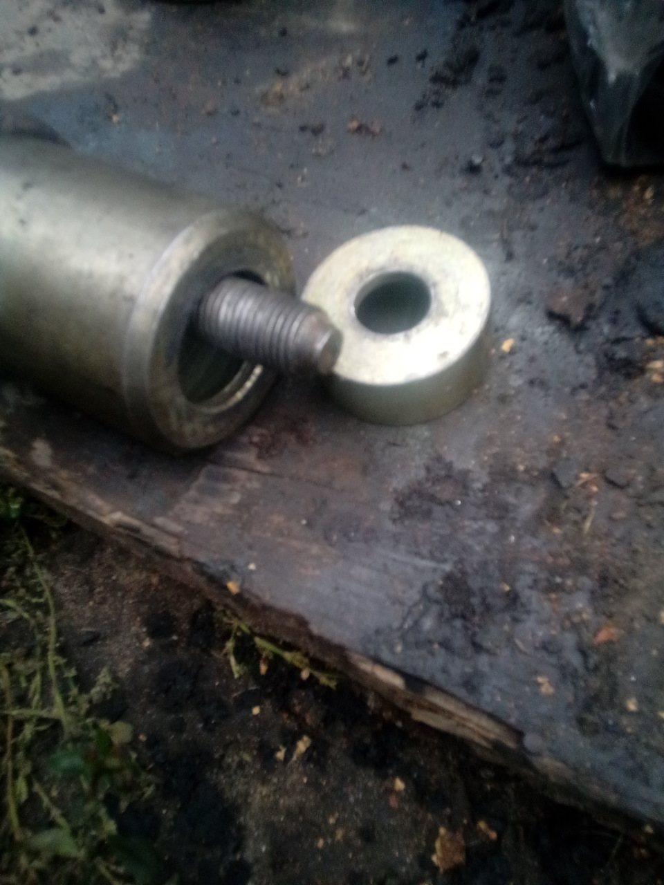Вставил болт в салента со стаканами. — Lada 2120 Надежда
