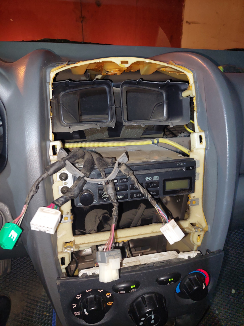 Ремонт подсветки кнопок — Hyundai Santa Fe (1G), 2,4 л, 2003 года ...