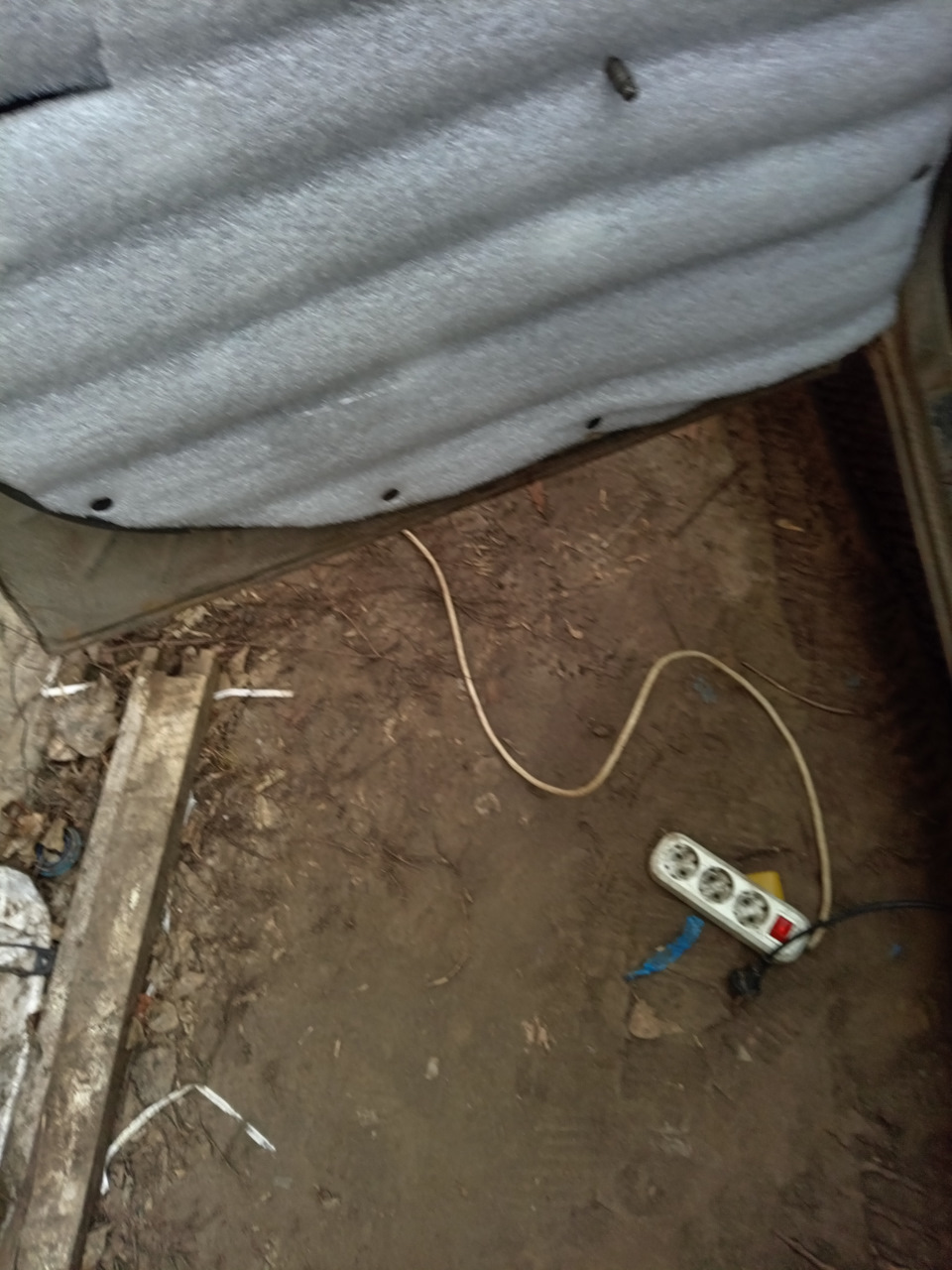 Правая дверь внизу — Lada 2120 Надежда